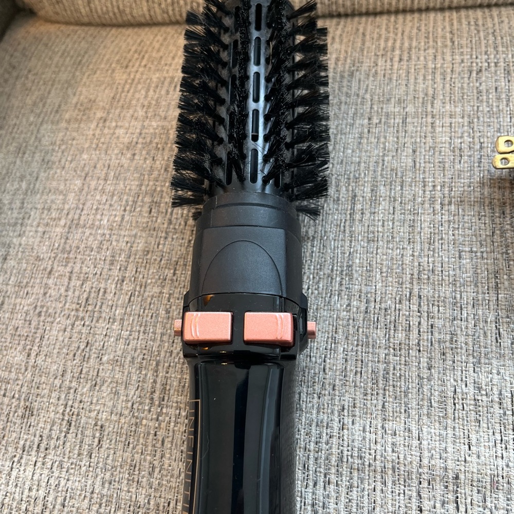 CONAIR INFINITI PRO CURLING BRUSH - Picture 3 of 8